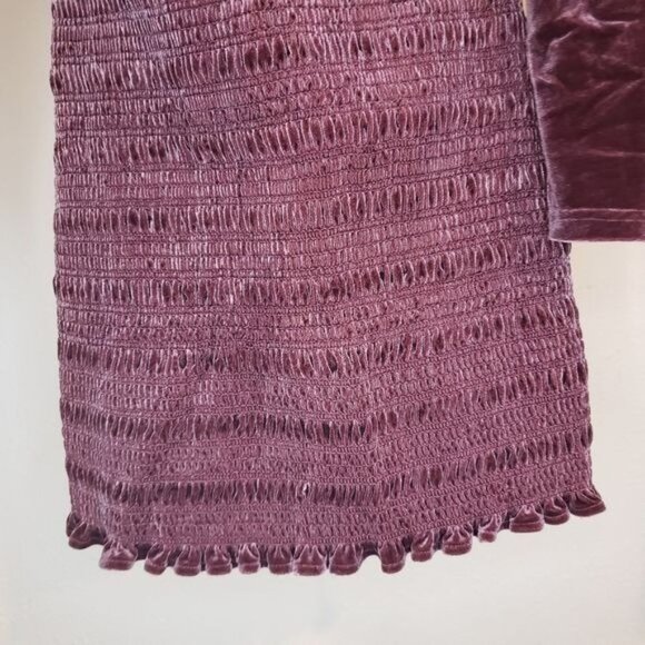 NWT Wine Velvet Smocked Puff Sleeve Mini Dress Size Small - Picture 5 of 9